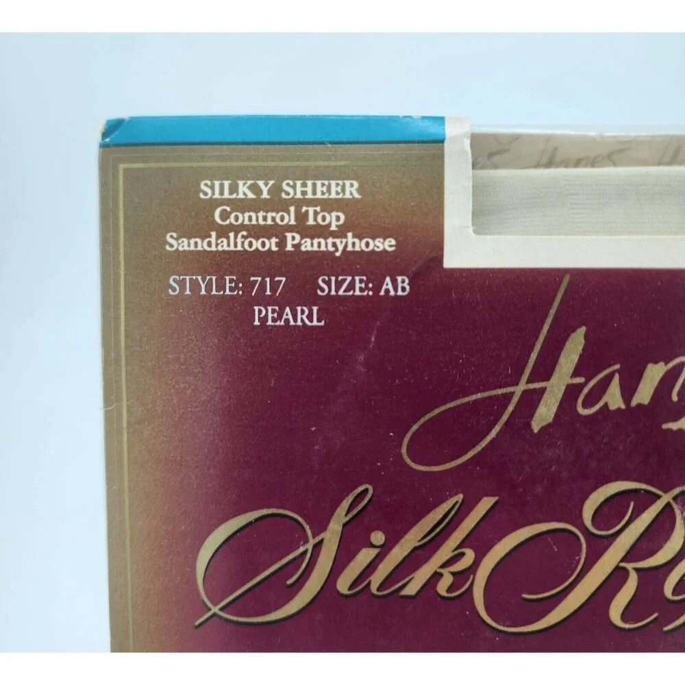 Hanes Silk Reflections Silky Sheer Control Top Sandalfoot Pantyhose 717 Pearl AB